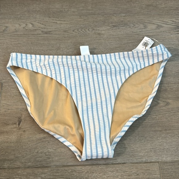 NWT! Mid-Rise Striped Seersucker Classic Bikini Swim Bottoms - Medium 💎 - Picture 8 of 9